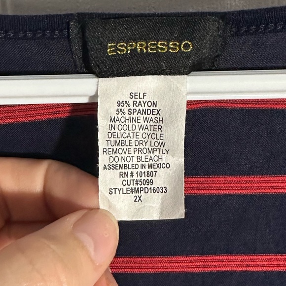 ❤️ 3/30$ Stripped mid calf dress with ties on sleeves - Picture 2 of 5